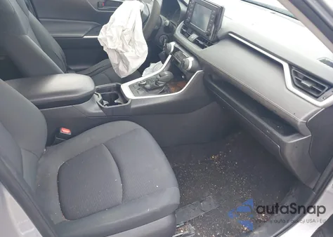 2019 Toyota Rav4 Hybrid Le z USA, uszkodzony, nr VIN JTMMWRFV9KD512407